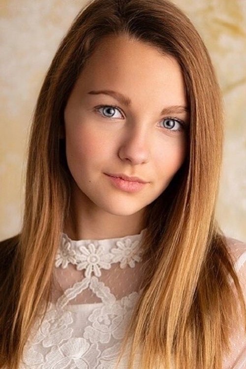 Livvy Stubenrauch as Annika