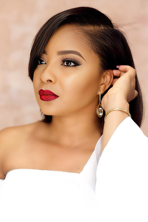 Ihouma Ejiofor as Bimpe Adekoya