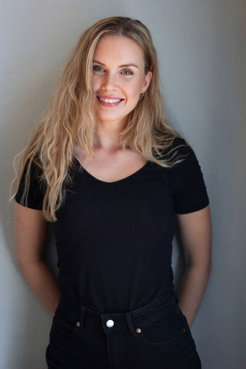 Julie Abrahamsen as Kim