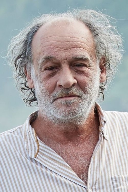 João Pedro Bénard as Portuguese inspector