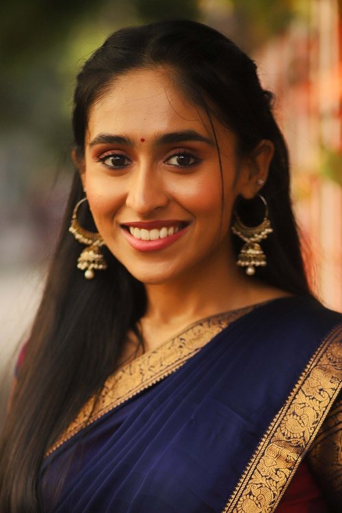 Deepthie Orientelu as Amulu