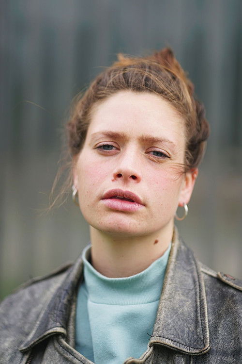 Noemi Krausz as Mara