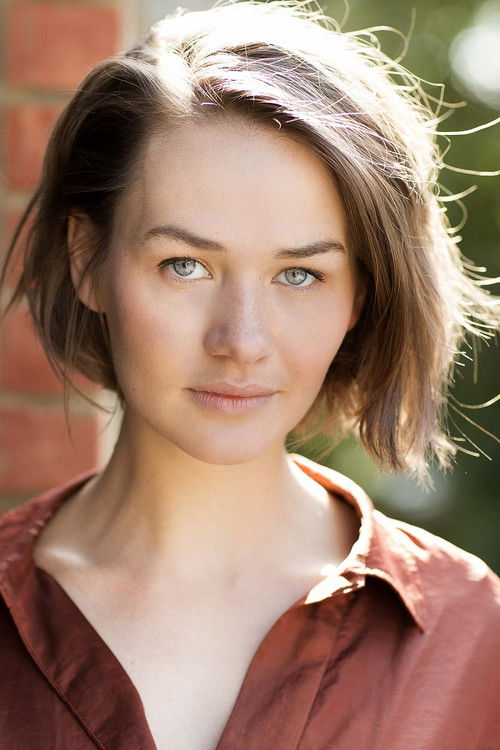 Lili Miller as Alice