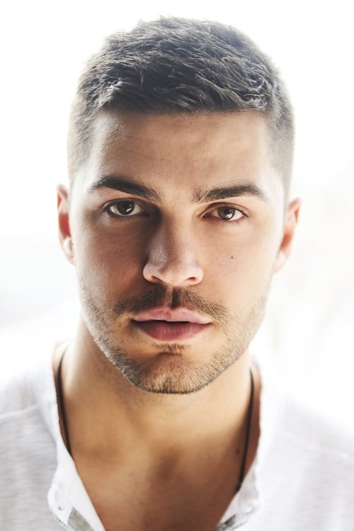 Jason Díaz as Daniel Burke