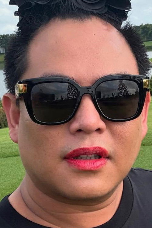 Charukitt Srisawat as Consort Yi Fu