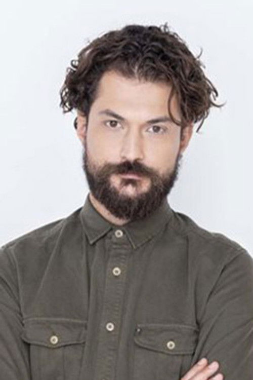 Apostolos Kamitsakis as Πάρης Κοντοπόδης