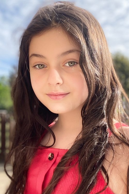 Fleur Tashjian as Iris Jones