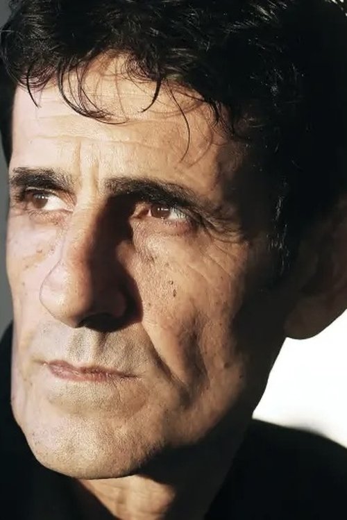 Shaul Mizrahi as Tuvia