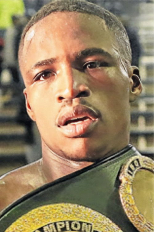 Lusanda Komanisi as Self