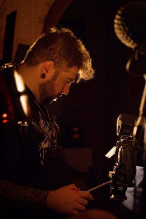 Ronnie Kaye as Camera Operator