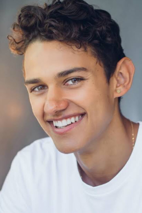 Xavier Garneau-Roughan as Corey