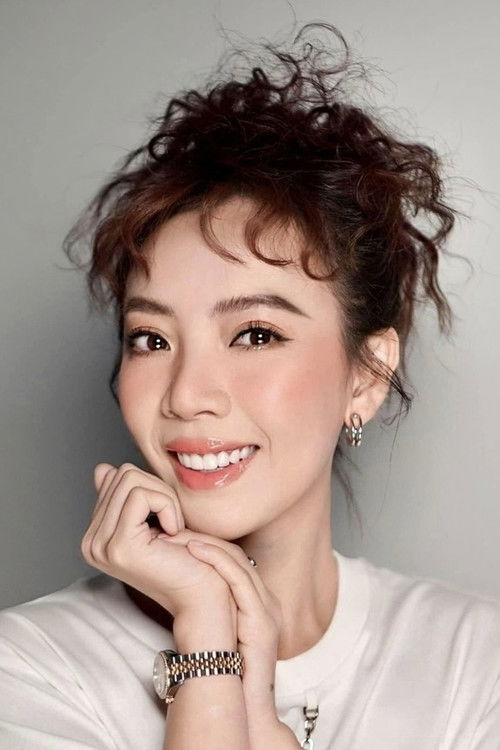 Thu Trang as Bà Phượng
