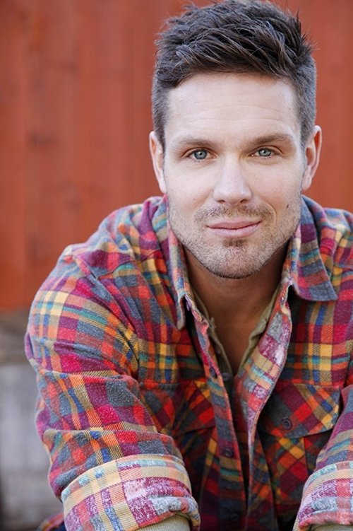 Brian Lloyd as Joey Powers / Ex-Wrestler