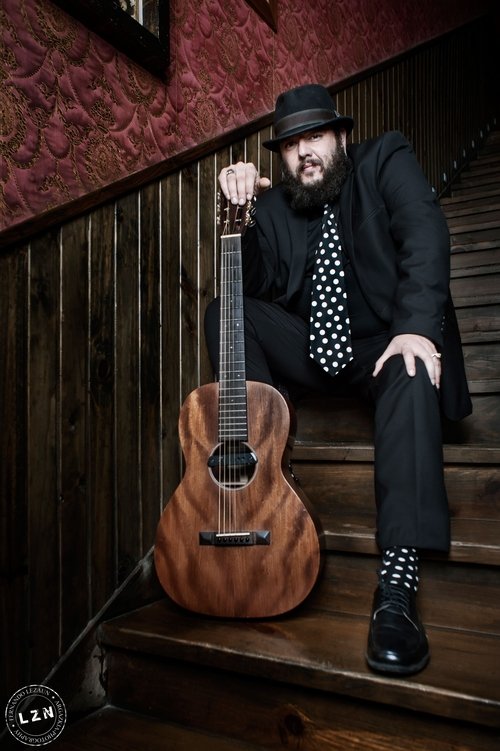 Kutxi Romero as Kutxi Romero