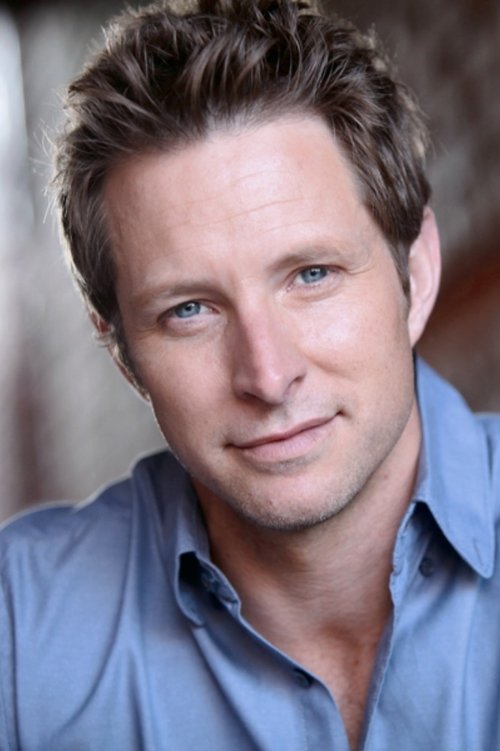 David Monahan as Leo Worth