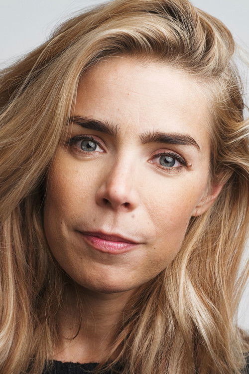 Chloe Partridge as Eleanor