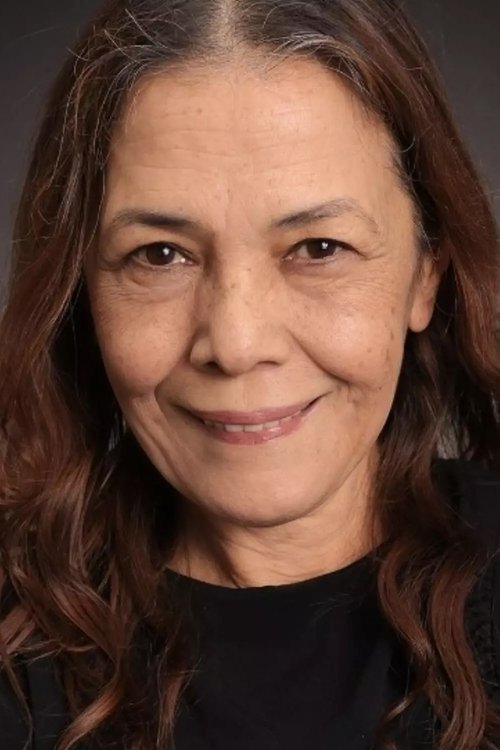 Güliz Şirinyan as Semiha