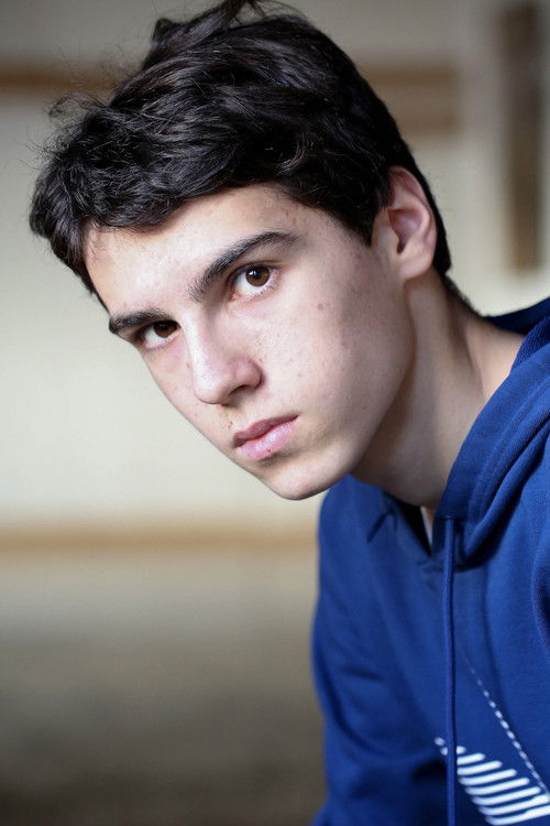 Arthur Dujardin as Bruno