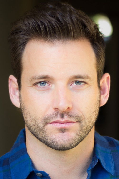 Robert Parks-Valletta as Doug Ellis