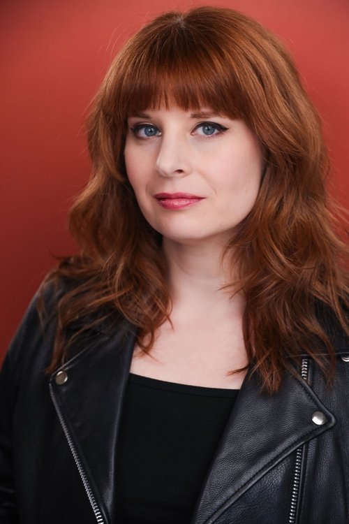 Amanda Winston as Gwen