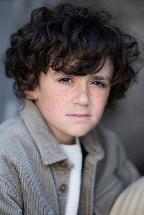 Raphael J. Bishop as Arthur