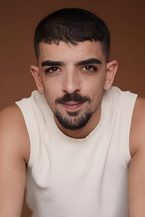 Uriel Geta as Tomer Samigura / "Tomeriko"