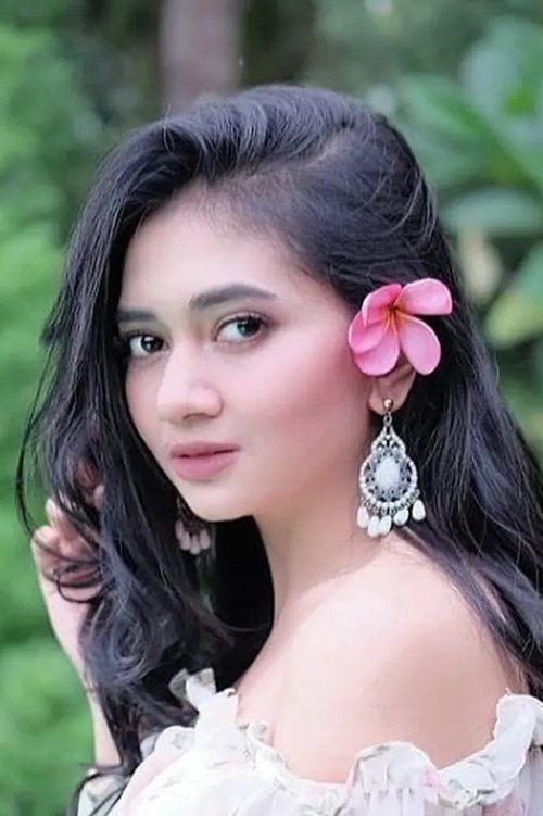 Firstriana Aldila as Menoer