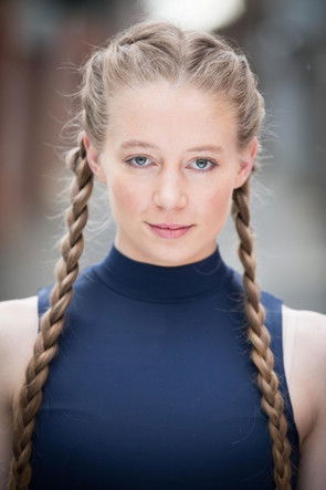 PiaGrace Moon as Taylah