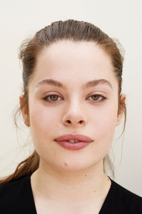 Anna Biolay as Jeanne