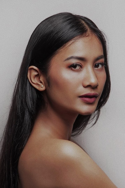 Putri Intan Kasela as Rusmiyati