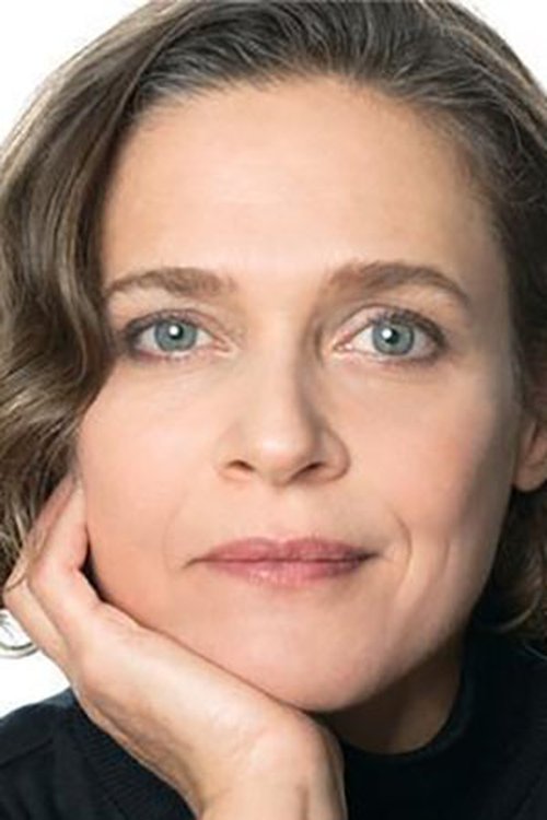 Andrea Leigh as Hilary