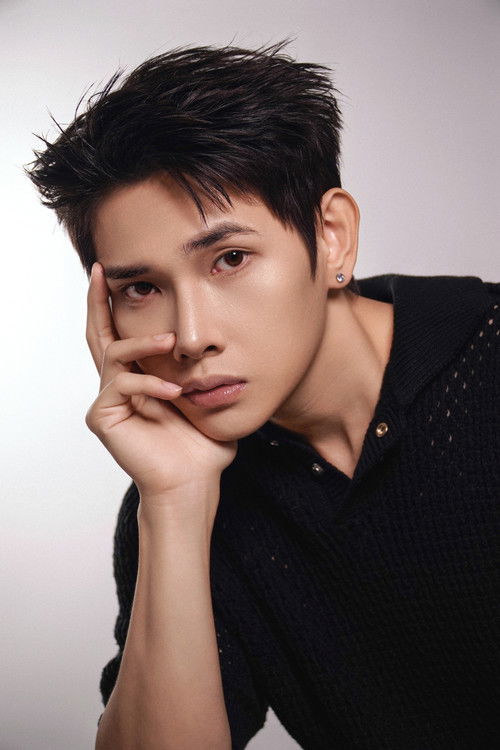 Lý Hạo Mạnh Quỳnh as Quỳnh