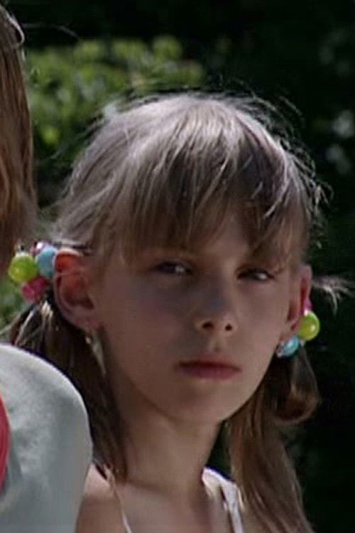 Galya Pichugina as Manya