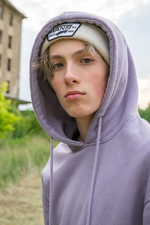 Levi Kirchhoff as Hans Jokisch