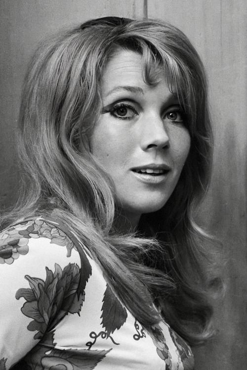 Linda Marlowe as Dorothy