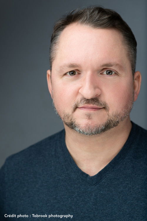 Michael Richard as Préposé