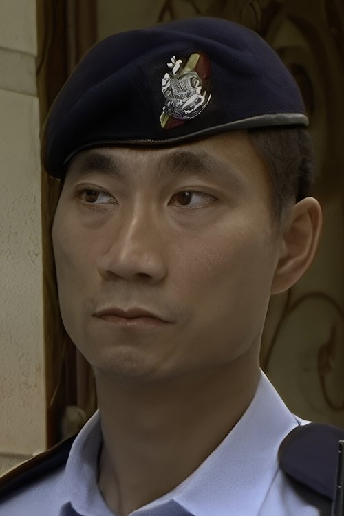 Luk Man-Wai as Policeman