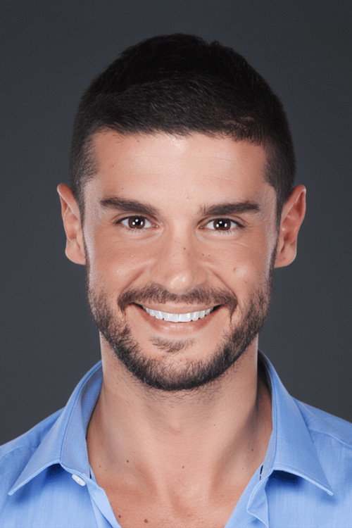 Berk Oktay as Kağan Bozok