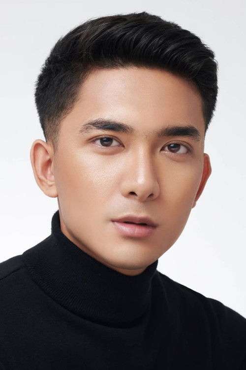 Robert Chaniago as Rian