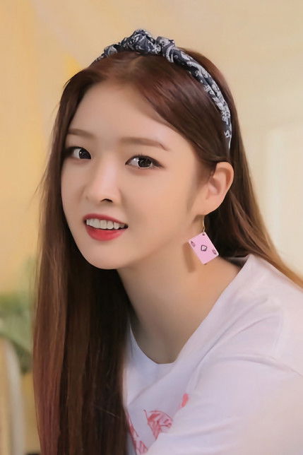 Ahn Eun-jin as Eunjin