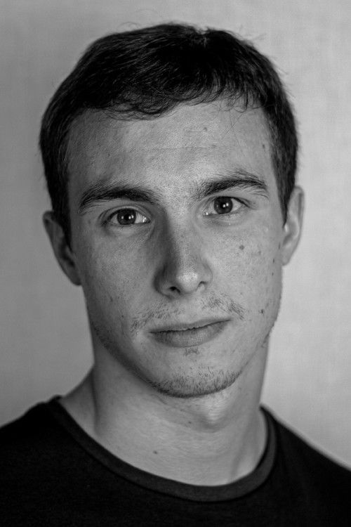 Alejandro Barrena as Alex