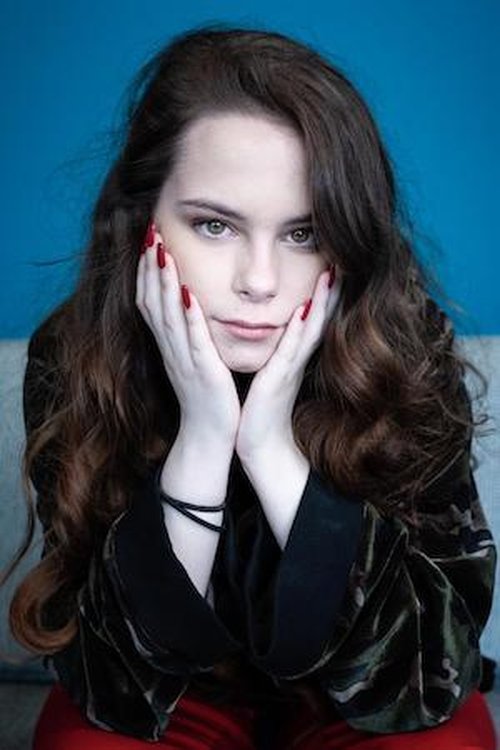 Amber Havard as Kris