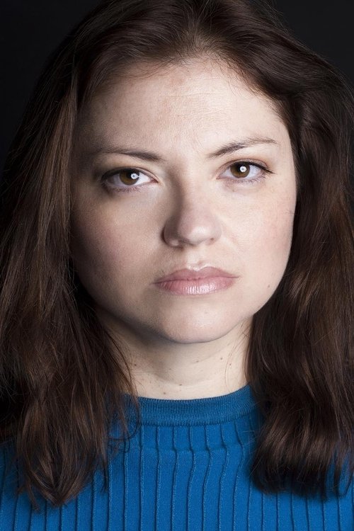 Anabela Faustino as Prima de Narcisa