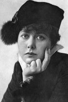 Lily Cahill as Helen Grace