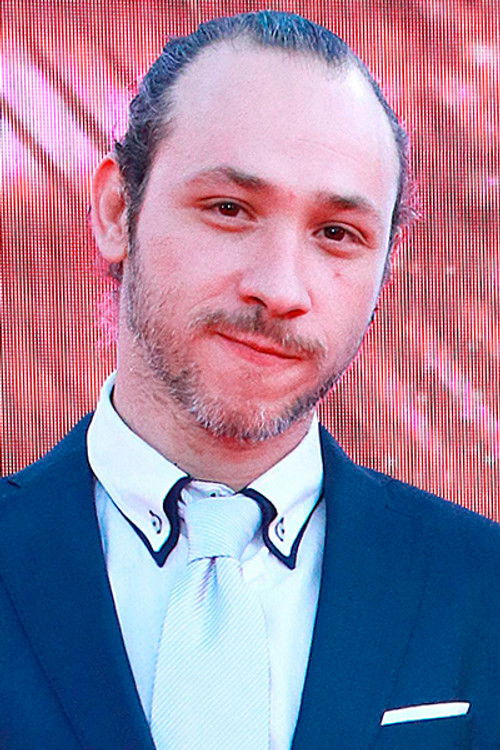 Nicolás Bosman as Baltazar