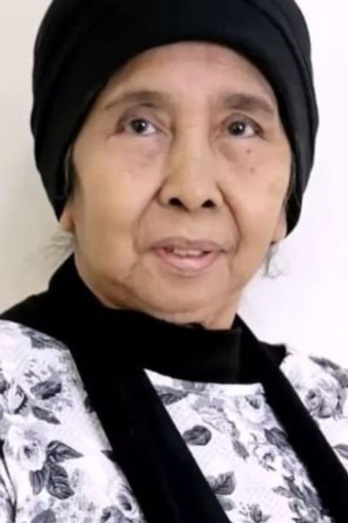 Aty Cancer as Nek Aisyah, Aldo's grandma