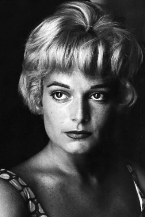 Pari Leventi as Martha