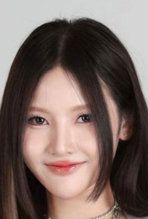 Ketkramut Phuttima as Grace