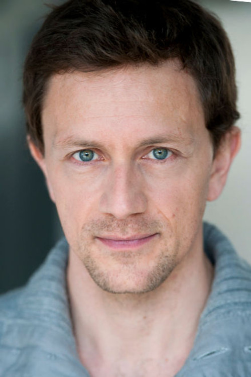 Roger Contebardo as Xavier Croizet