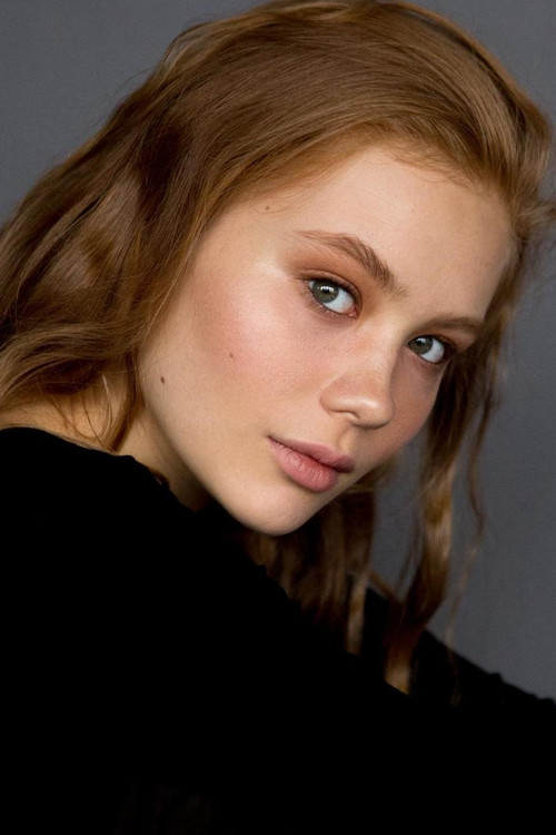 Miroslava Mikhaylova as